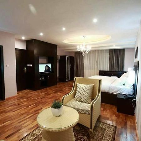 Aliayabiagba Tivoli Hotel Seafront Ikoyi מראה חיצוני תמונה