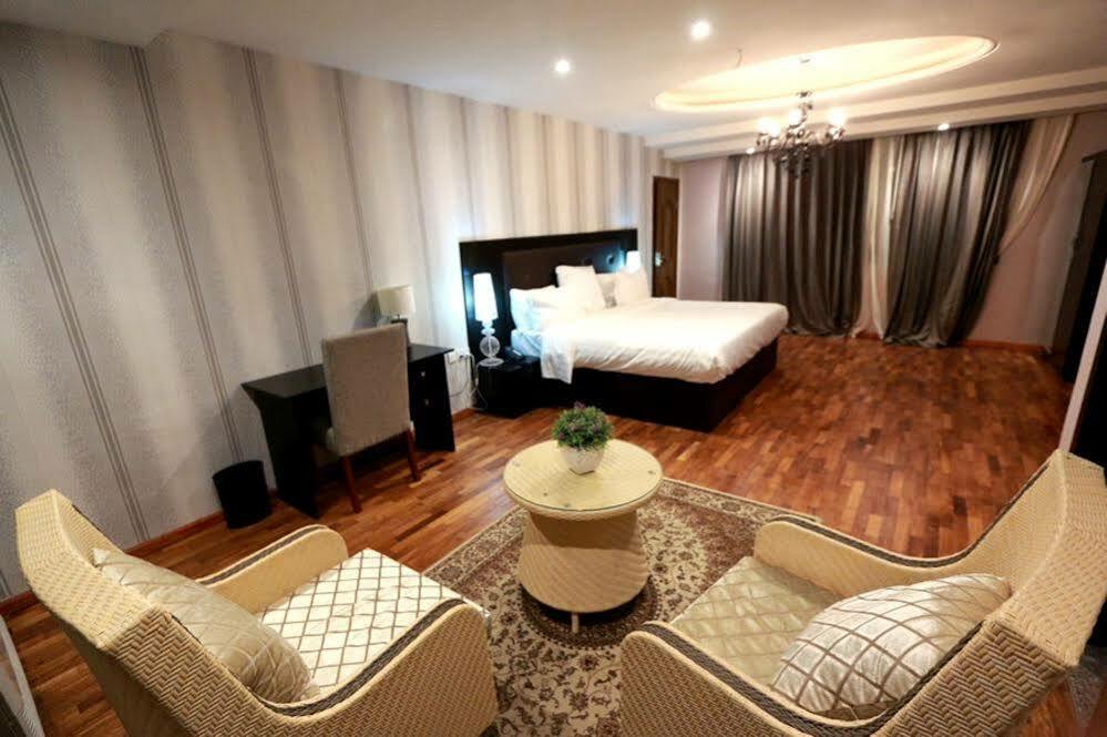 Aliayabiagba Tivoli Hotel Seafront Ikoyi מראה חיצוני תמונה